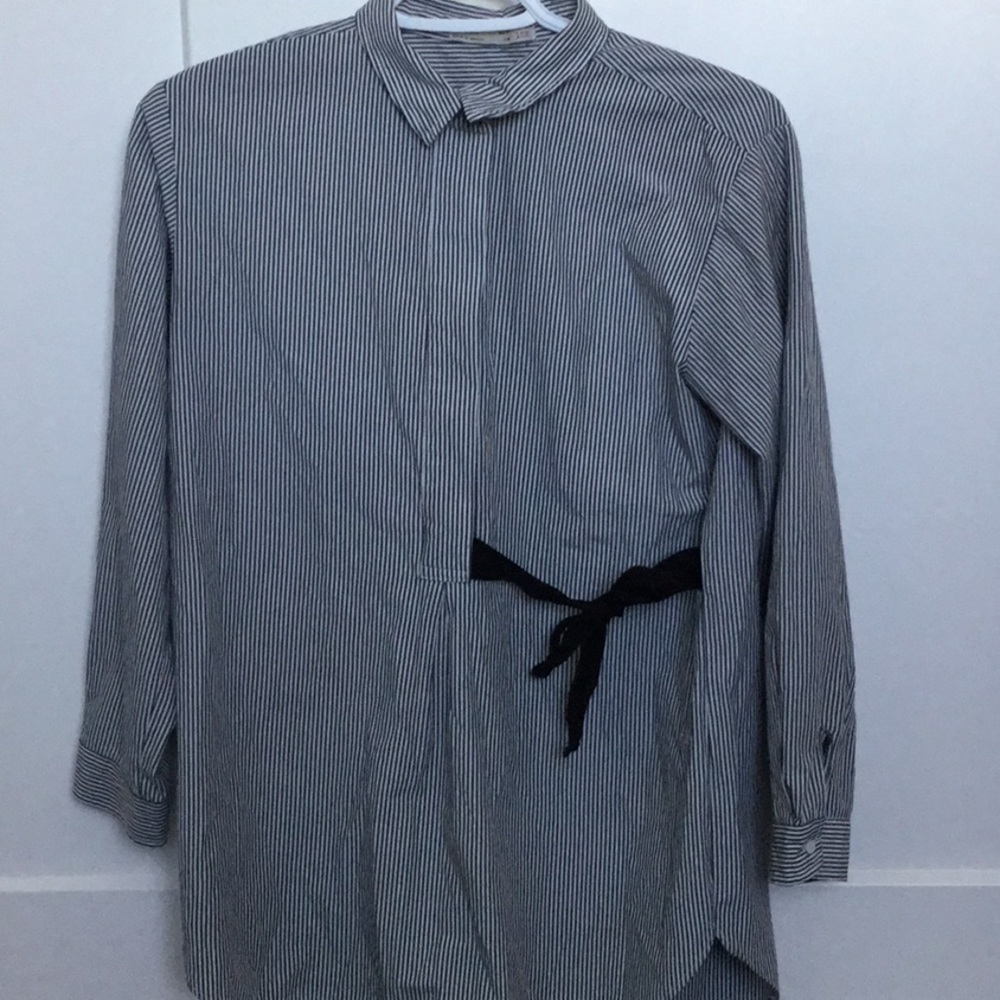 Collared long sleeve